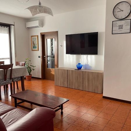 Appartamento Spazioso Con 3 Camere Da Letto Ρίβα ντελ Γκάρντα Εξωτερικό φωτογραφία
